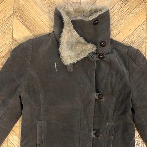 Vintage high collared, cozy, warm sherpa jacket